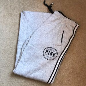 Super comfy sweatpants. I’m 5ft 8in for reference